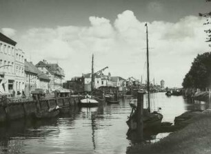 Oldenburg, Hafen : Oldenburg. Umschlagkai für Binnenschifffahrt und Eisenbahn