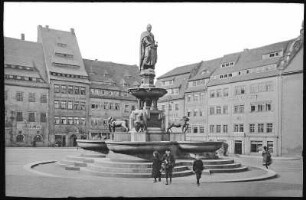 Freiberg. Obermarkt mit Denkmal Otto des Reichen