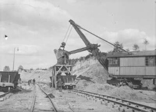 Tagebau, Spülversatzgewinde Löffelbagger