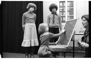 Kleinbildnegativ: Pionierfest, Kulturensemble, 1979
