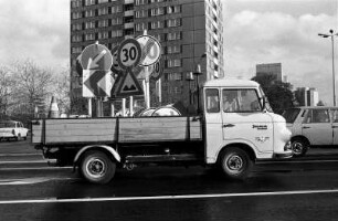 In Berlin-Mitte mit Barkas B 1000