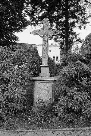 Marienkapelle und Kreuz (Kapelle und Kreuz); Glashütten, Königsteiner Straße, Ringstraße