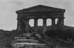 Segesta. Unvollendeter dorischer Tempel aus der griechischen Klassik
