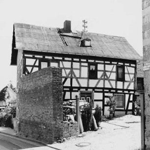 Hünstetten, Birkhecker Straße 4