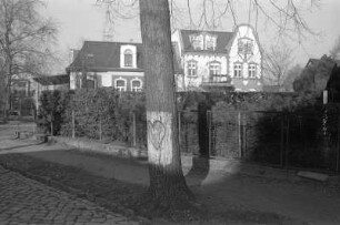 Berlin-Wilhelmsruh : In Berlin-Wilhelmsruh, Schiller/Ecke Uhlandstrasse
