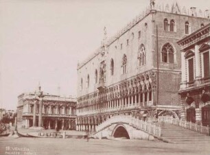 Seeansicht des Dogenpalastes in Venedig