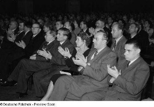 Publikum der Festivität zum 60jährigen Bestehen der Leipziger Volkszeitung