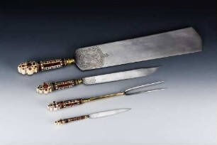 Kredenzmesser / Tafelbesteck bestehend aus Kredenzmesser, 2 Messern und eine Gabel