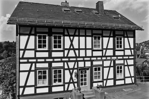 Pfarrhaus (Pfarrhaus, Fachwerk); Hatzfeld, Obergasse 22