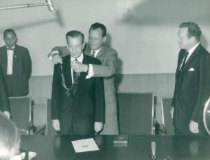 IFF 1959. Eric Johnston, Willy Brand und Van Heflin