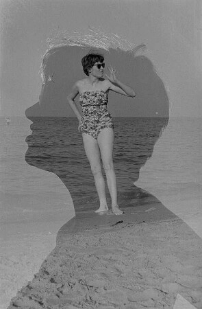 Doppelbelichtung mit Portrait und Silhouette Renate Rössings am Prerower Strand