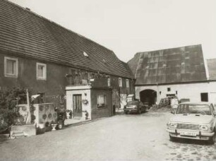 Maxen, Gehöft : Maxen (Kreis Pirna), Gehöft, Maxener Straße 15, Mitte 19. Jahrhundert, Hofansicht mit Wohnhaus und Scheune