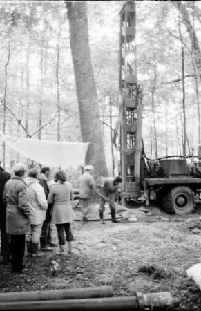 Freiburg: Mooswald, Bohrturm bei der Arbeit