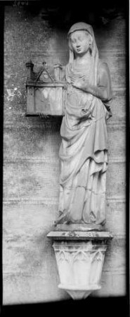 Kloster Lichtental Fürstenkapelle Fassade Figur Uta von Schauenburg (um 1300)