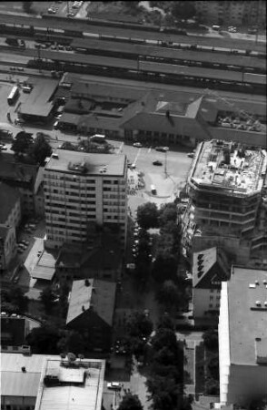 Freiburg: Neubau Freiburger Gewerbebank, von Osten