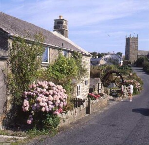Großbritannien. Zennor. Ortsteilansicht. Blick wohl gegen einen ehem. Wehrturm