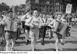 Musizierende im Demonstrationszug