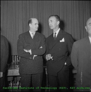 Unterzeichnung des Vertrags zur Gründung und zum Betrieb des Instituts für Transurane (ITU) zwischen der Bundesrepublik Deutschland (BRD)/Gesellschaft für Kernforschung (GfK) und der Europäischen Atomgemeinschaft (EURATOM) im Bürgersaal des Karlsruher Rathauses