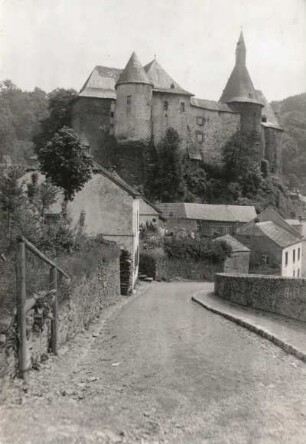 Clerf (Luxemburg). Schloß