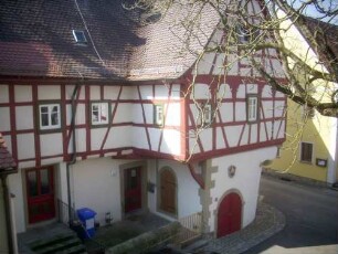 Fachwerkhaus im Südwesten an der Kirchenburg