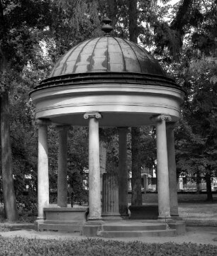 Giardinetto / Schlosspark — Tempel der Freundschaft