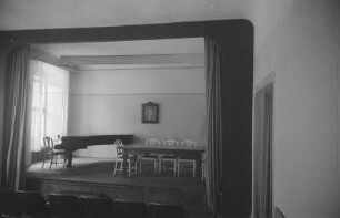 Lessing-Haus : Blick auf die Bühne des Konzertsaals