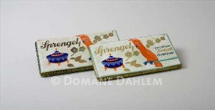 Zwei Schaupackungen "Sprengel Vollmilch-Krokant Schokolade"