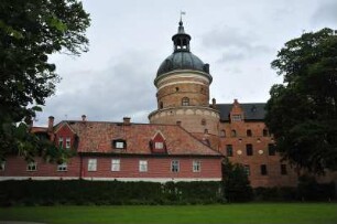 Mariefred - Aussenansicht von Schloss Gripsholm : Aussenansicht des Schlosses Gripsholm, aufgenommen am 22. Juli 2012 in Mariefred