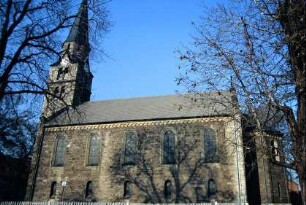 Gesamtansicht der Kirche von Süden