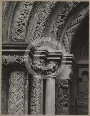 Kapitelle am Südportal der Magdalenenkirche Breslau