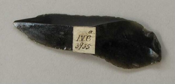 Obsidian knife