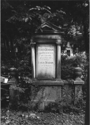 Grabstein 13 [Hahn S. 55 Grab-Nr. 15/16]