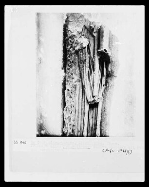 Fragment einer Apostelfigur