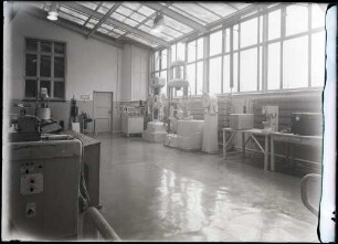 Fotografie: Labor für Werkstoffprüfung der Ingenieurschule Hennigsdorf