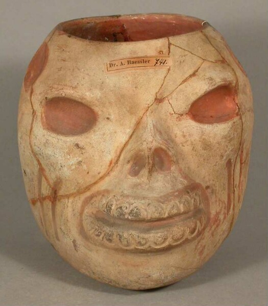 Anthropomorphic head (skull)