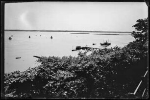 Blankenese. Blick auf die Elbe vom Park gesehen