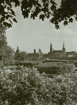 Dresden, Blick vom Garten des Japanischen Palais nach Südosten auf die Altstadt