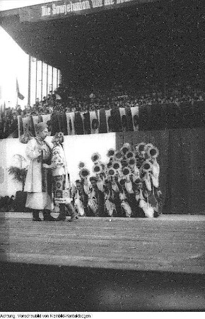Dresden, Heinz-Steyer-Stadion, Auftritt des Moissejew-Ensemble, 3./4. Januar 1950
