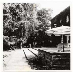 Garten Karl Hanke, Berlin-Grunewald: Blick zur Terrasse