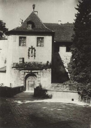 Meersburg am Bodensee. Eingangspforte am Alten Schloss : Meersburg am Bodensee. Burg Meersburg. Eingangspforte