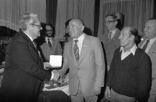 Ehrung erfolgreicher Karlsruher Sportlerinnen und Sportler des Jahres 1980 im Restaurant des Rheinstrandbads Rappenwört