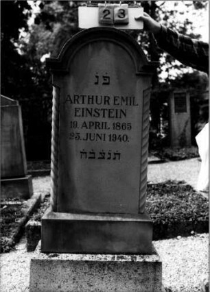 Grabstein 23