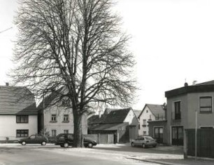 Radebeul. Brunnenplatz. Blick von der Serkowitzer Straße