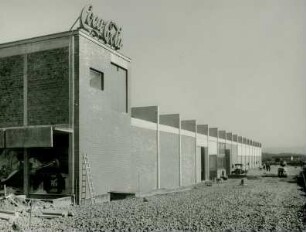 Coca-Cola Fabrikanlage, 1960-1961