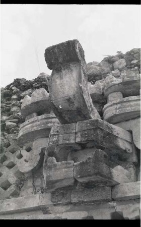 Labna, Structure 1 (LAB: Str. 1)