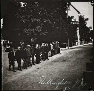 Bad Rothenfelde. Eine Schülergruppe