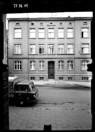 Greifswald, Fischstraße. Wohnhaus. Straßenfront