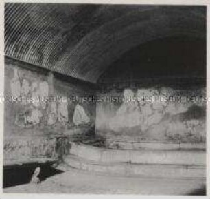 Herculaneum, terme femminili, Caldarium mit Marmorbecken