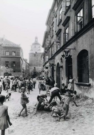 In der Altstadt von Lublin, aus der Serie "Östlich von Oder und Neiße"