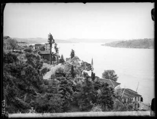Blick von Rumeli-Hissar auf den Bosporus